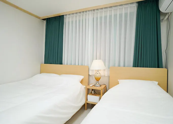 Villa K-beauty Salon Stay, 5-min Walk To Yeonsinnae Station, Gtx-a 5 Min To Station, Gyeongbokgung, Hongdae, 명동, Bukhansan & Goyang Sports Complex, Sleeps 5 *