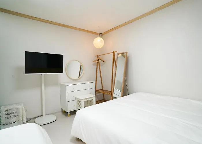 K-beauty Salon Stay, 5-min Walk To Yeonsinnae Station, Gtx-a 5 Min To Station, Gyeongbokgung, Hongdae, 명동, Bukhansan & Goyang Sports Complex, Sleeps 5 Villa Séoul