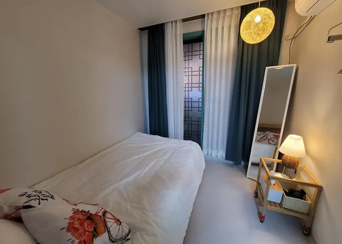 K-beauty Salon Stay, 5-min Walk To Yeonsinnae Station, Gtx-a 5 Min To Station, Gyeongbokgung, Hongdae, 명동, Bukhansan & Goyang Sports Complex, Sleeps 5 Villa *