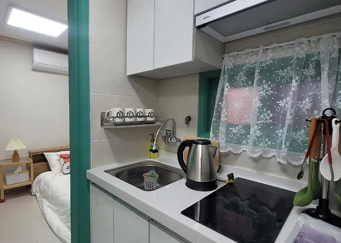 K-beauty Salon Stay, 5-min Walk To Yeonsinnae Station, Gtx-a 5 Min To Station, Gyeongbokgung, Hongdae, 명동, Bukhansan & Goyang Sports Complex, Sleeps 5 * Séoul
