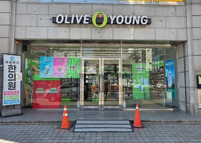 K-beauty Salon Stay, 5-min Walk To Yeonsinnae Station, Gtx-a 5 Min To Station, Gyeongbokgung, Hongdae, 명동, Bukhansan & Goyang Sports Complex, Sleeps 5 Villa