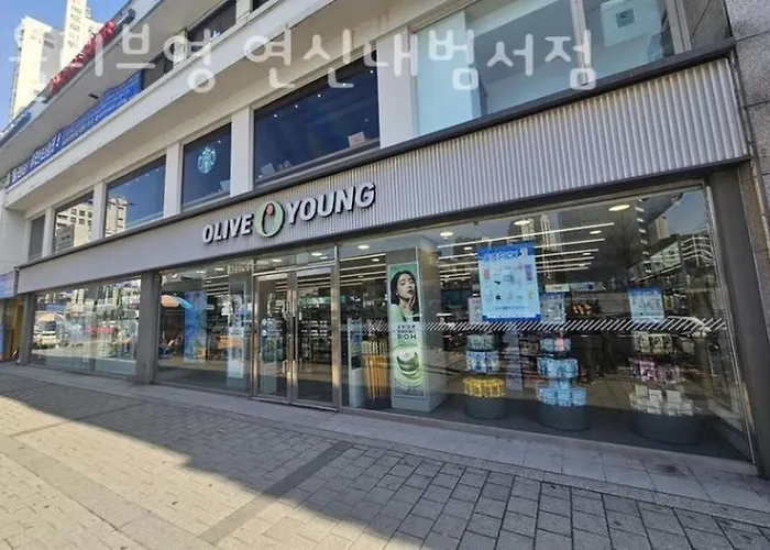 K-beauty Salon Stay, 5-min Walk To Yeonsinnae Station, Gtx-a 5 Min To Station, Gyeongbokgung, Hongdae, 명동, Bukhansan & Goyang Sports Complex, Sleeps 5