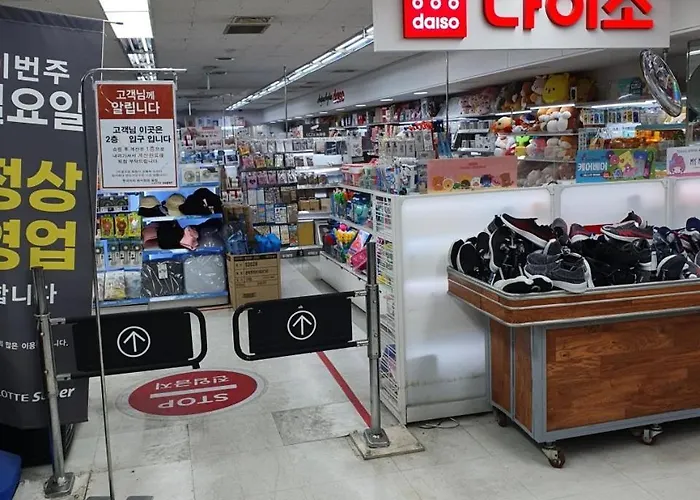 K-beauty Salon Stay, 5-min Walk To Yeonsinnae Station, Gtx-a 5 Min To Station, Gyeongbokgung, Hongdae, 명동, Bukhansan & Goyang Sports Complex, Sleeps 5