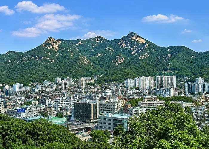 Villa K-beauty Salon Stay, 5-min Walk To Yeonsinnae Station, Gtx-a 5 Min To Station, Gyeongbokgung, Hongdae, 명동, Bukhansan & Goyang Sports Complex, Sleeps 5 *