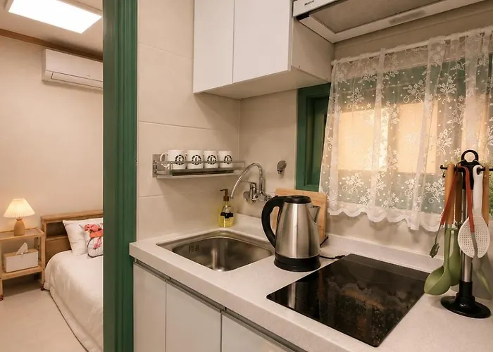 Вилла K-Beauty Salon Stay, 5-Min Walk To Yeonsinnae Station, Gtx-A 5 Min To Seoul Station, Gyeongbokgung, Hongdae, 명동, Bukhansan, Sleeps 5