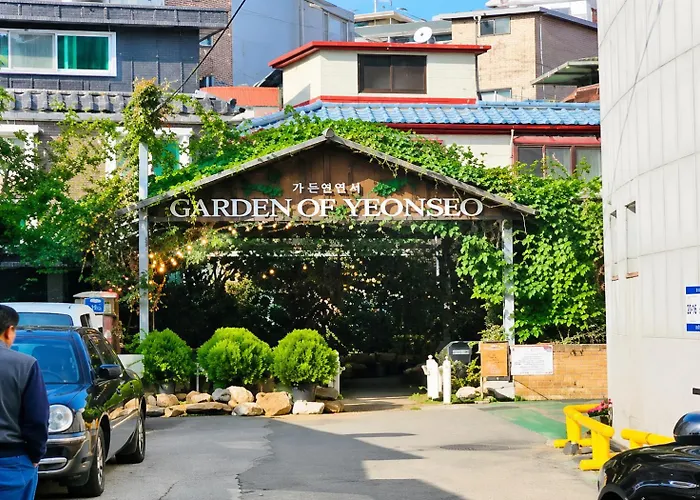 K-beauty Salon Stay, 5-min Walk To Yeonsinnae Station, Gtx-a 5 Min To Station, Gyeongbokgung, Hongdae, 명동, Bukhansan & Goyang Sports Complex, Sleeps 5 Villa *