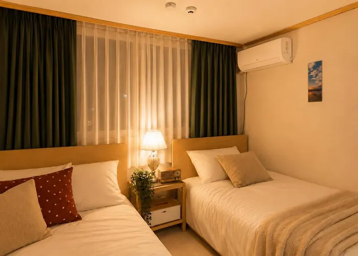 K-beauty Salon Stay, 5-min Walk To Yeonsinnae Station, Gtx-a 5 Min To Station, Gyeongbokgung, Hongdae, 명동, Bukhansan & Goyang Sports Complex, Sleeps 5 Villa